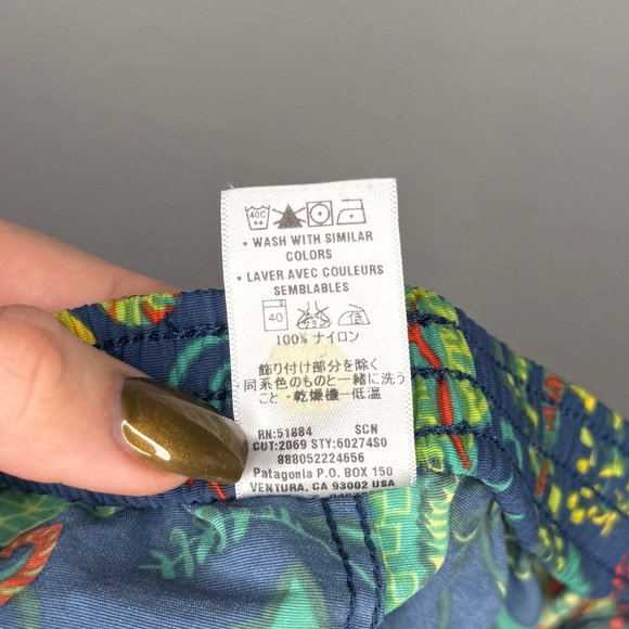 Patagonia Baby Baggies Sea Creature Print Nylon Shorts Blue Green Size 18M - Picture 4 of 4